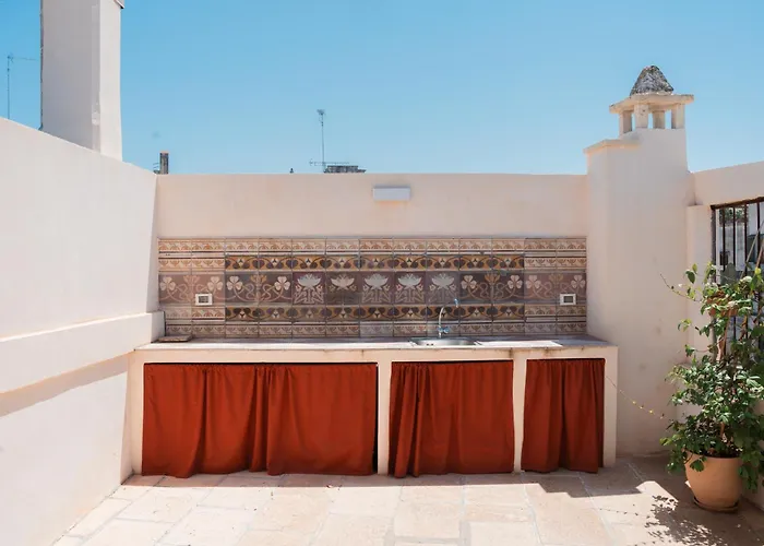 Apartment Margherita 60m With Balcony In Historic Centre *