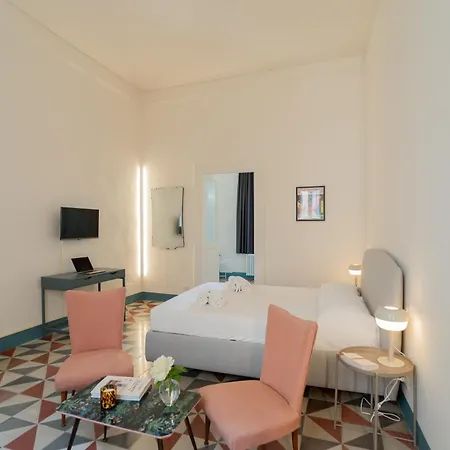 公寓 Margherita 60m With Balcony In Historic Centre
