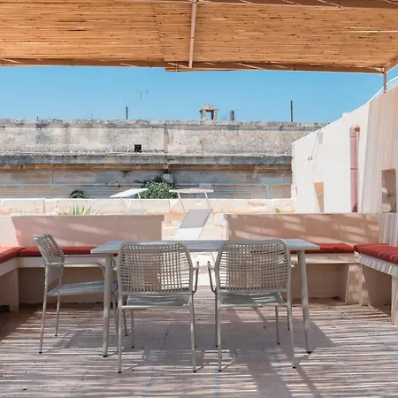 Апартаменты Margherita 60m With Balcony In Historic Centre Лечче