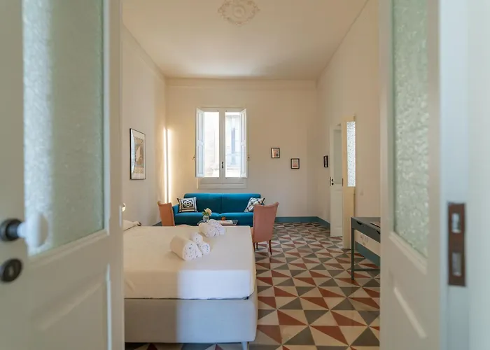 Margherita 60m With Balcony In Historic Centre Лечче