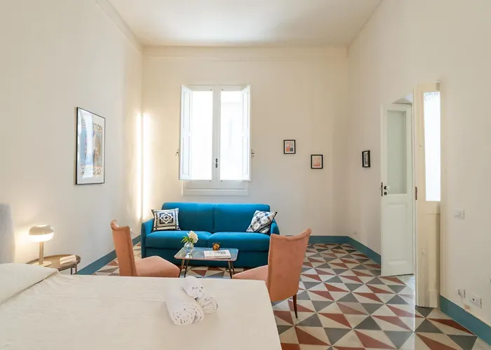 Апартаменты Margherita 60m With Balcony In Historic Centre *