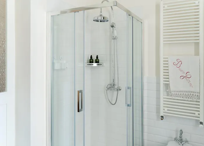 Апартаменты Margherita 60m With Balcony In Historic Centre