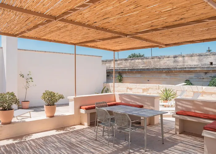 Margherita 60m With Balcony In Historic Centre * Лечче